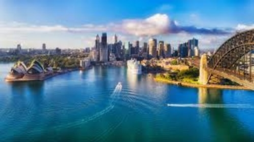 AUSTRALIAN EXPERIENCE Australia